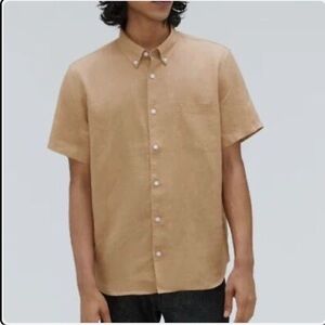 Everlane Linen Short-Sleeve Standard Fit Shirt Color is Iced Coffee Size Medium